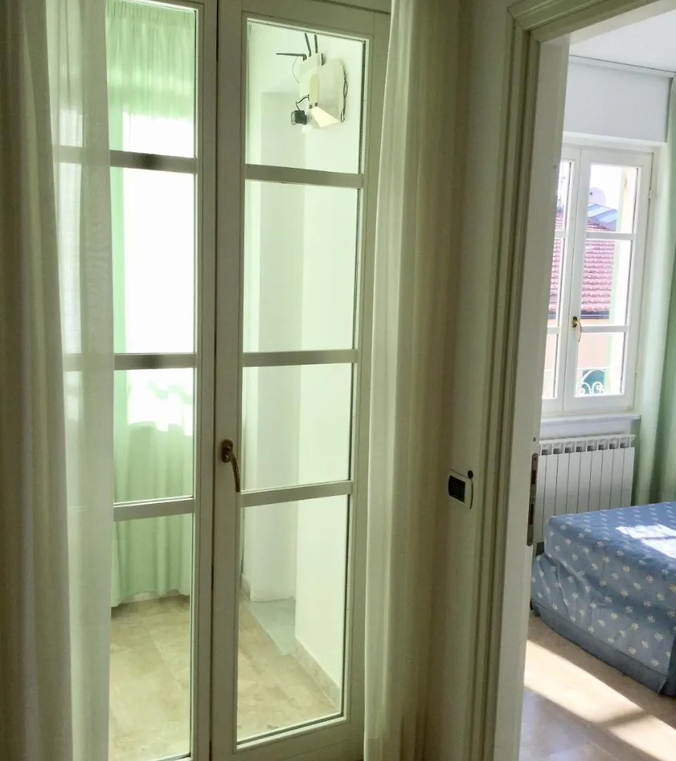 La Villetta Appartamenti Per Vacanze Finale Ligure 0*,  Italien